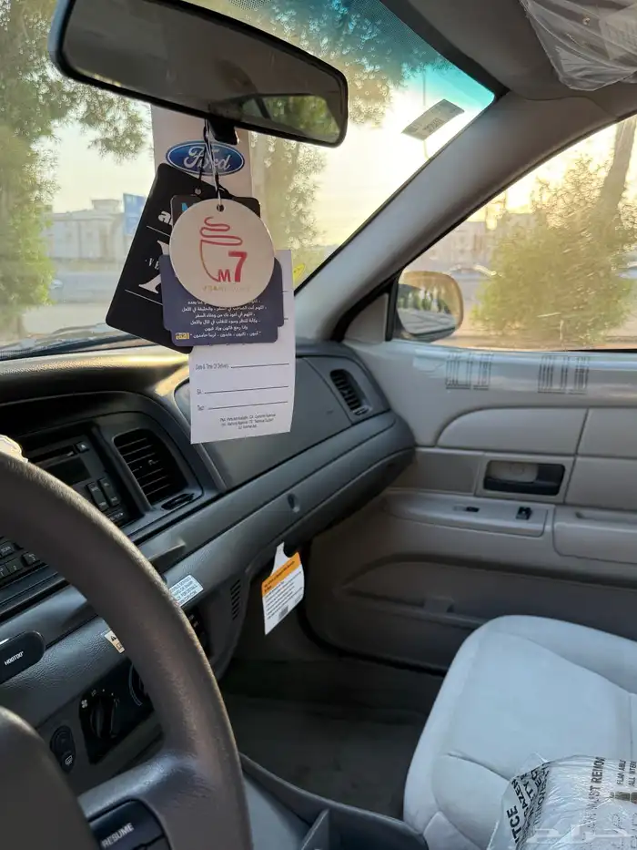 فورد كراون فكتوريا بوليسي مخزن 2011 17