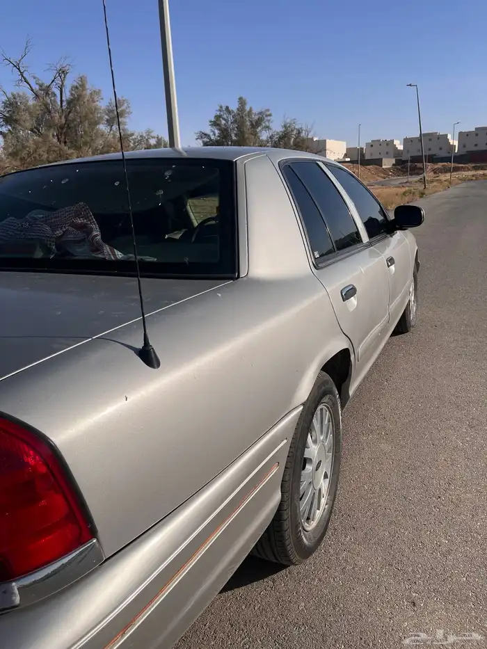 فورد فكتوريا 2005 ممشى قليل 4