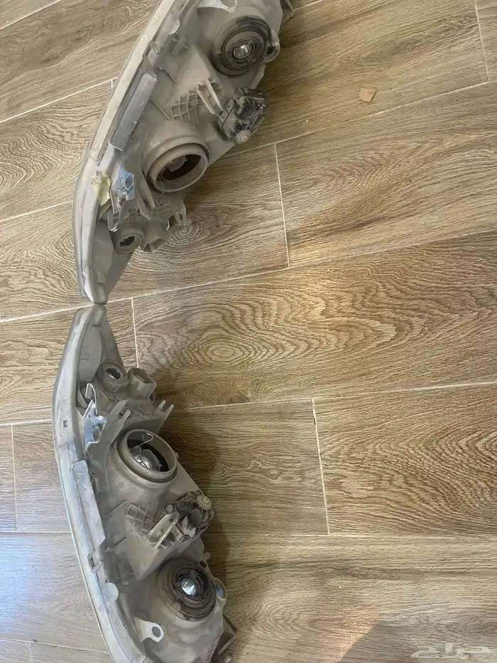 كورلا 2007 انوار قدام مستخدمين و ديكور مكيف و لمبة البريك 6