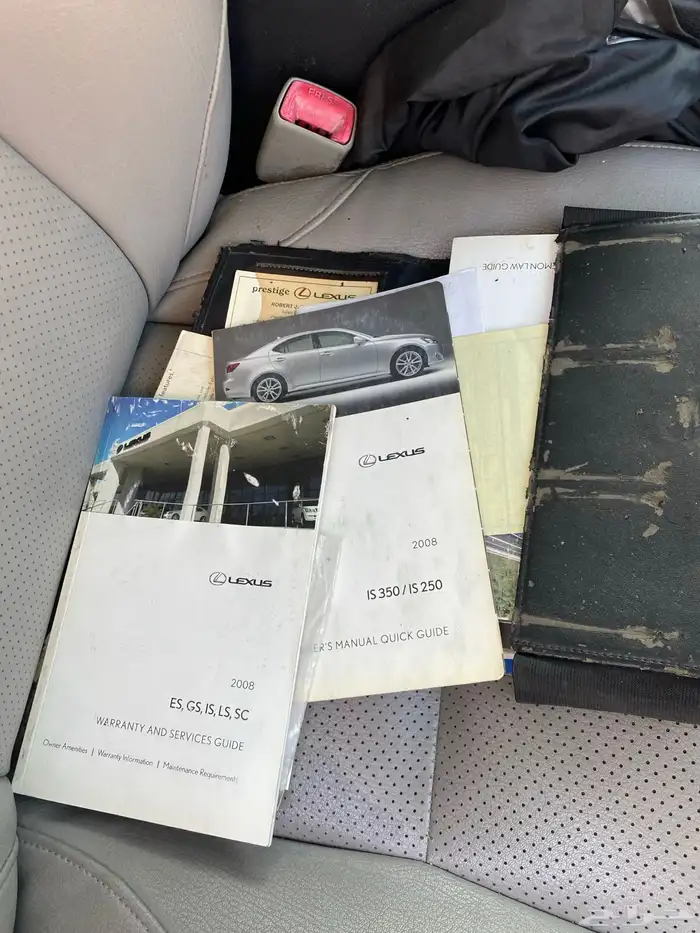 لكزس IS350 AWD فل كامل 13