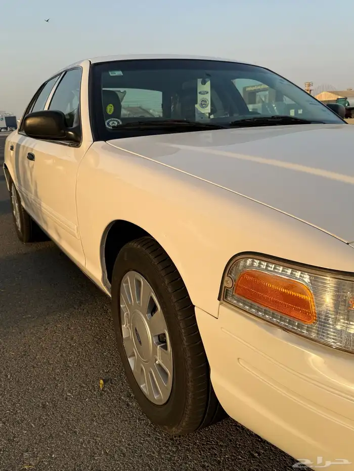 فورد كراون فكتوريا بوليسي مخزن 2011 7