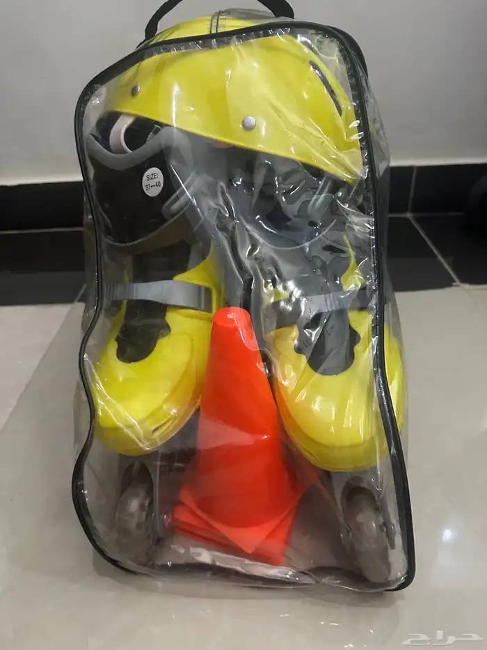 حذاء بعجلات جديد 1