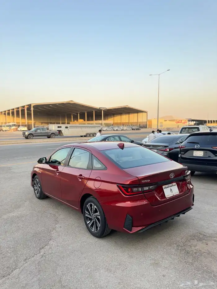 للبيع تويوتا يارس 2023 بلس - ممشى قليل جدا 4