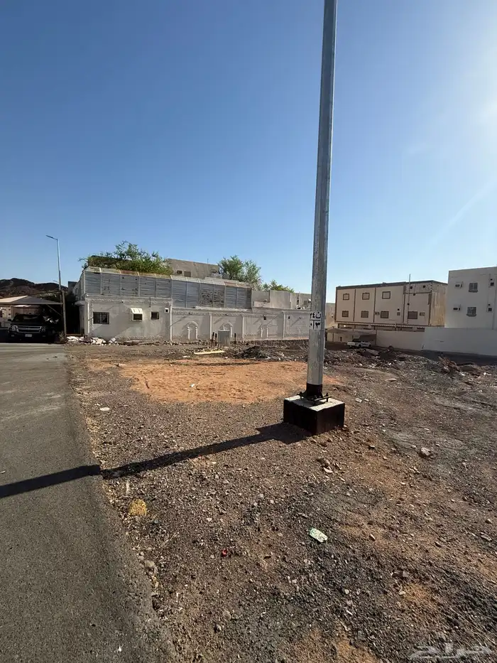 للبيع ارض في حي الربوة (الزهرة) م580 ثلاث واجهات 22