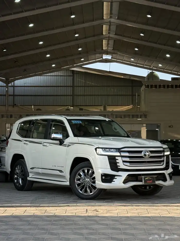 لاندكروزر - فكسار - نص فل - 2024 - بسعر 295 الف 0