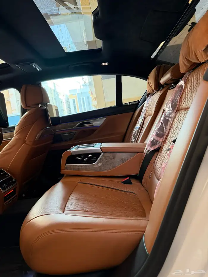 بي ام دبليو 2020 _740Li 4