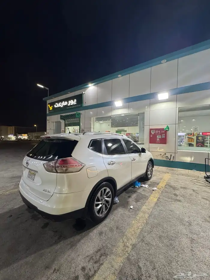 نيسان اكسترال 4