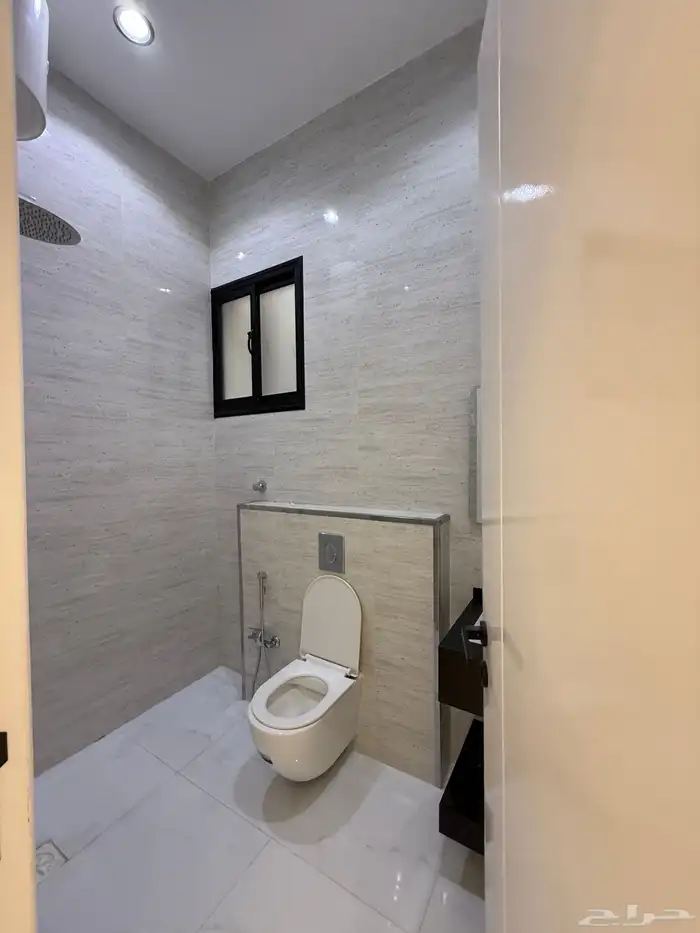 للبيع ارواف علويه وشقق ارضيه ببايكة سيارة ف شمال الخميس 34