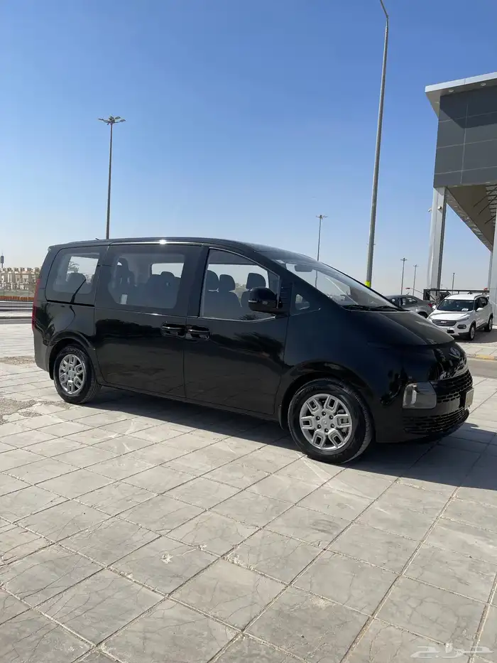 هونداي ستاريا موديل 2023 ديزل اتوماتيك 11راكب سعودي الوعلان 1
