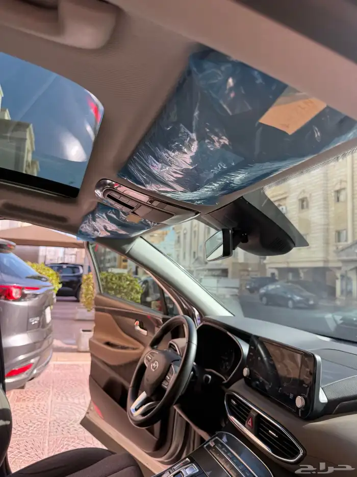 جيب سنتافي 2023فل مخمل دبل فضي بحاله الوكاله شبه جديده مخزن 21