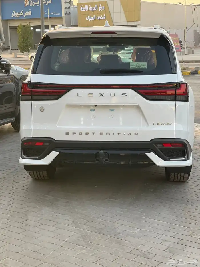 لكزس إف سبورت خليجي 2025 بالكاش والاقصاد 3