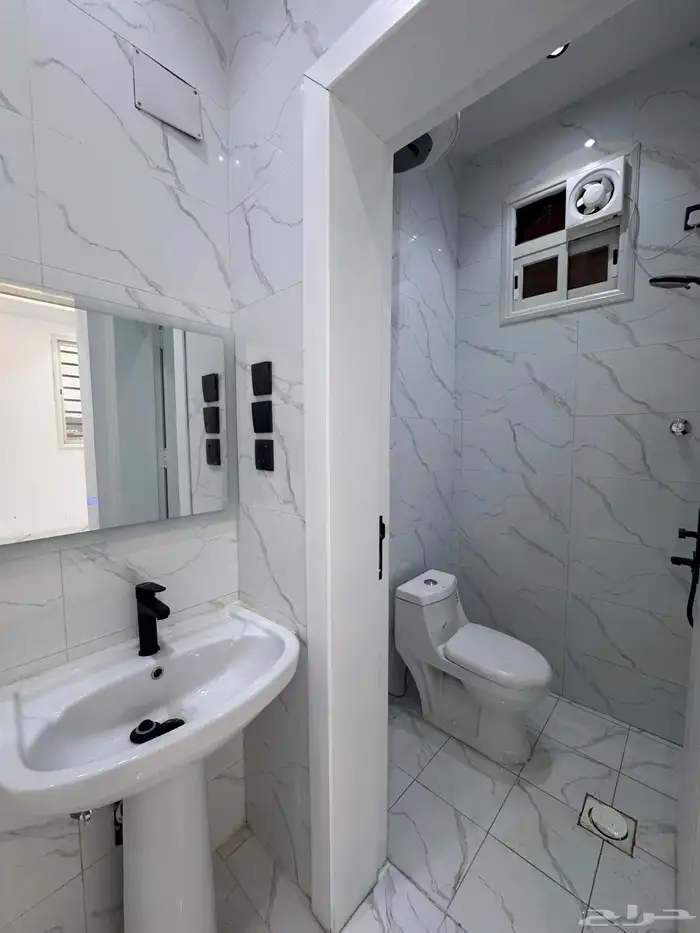 للبيع شقه دور ثانى مصعد جاهز من 340 الف بالمحاله ابها 9