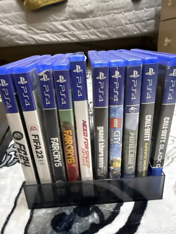 سوني 4 بحاله ممتازه معه 10 اشرطه وثلاث ايادي 1