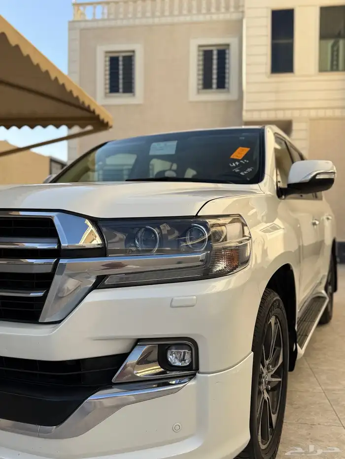 لاندكروزر 2019 سعودي تورنق 10