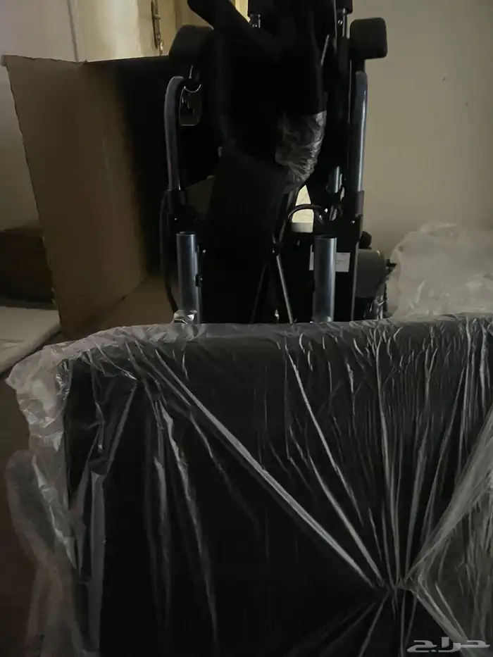 كرسي كهرباء متحرك جديد لم يستخدم نوع ممتاز لذوي الاحتياجات 4