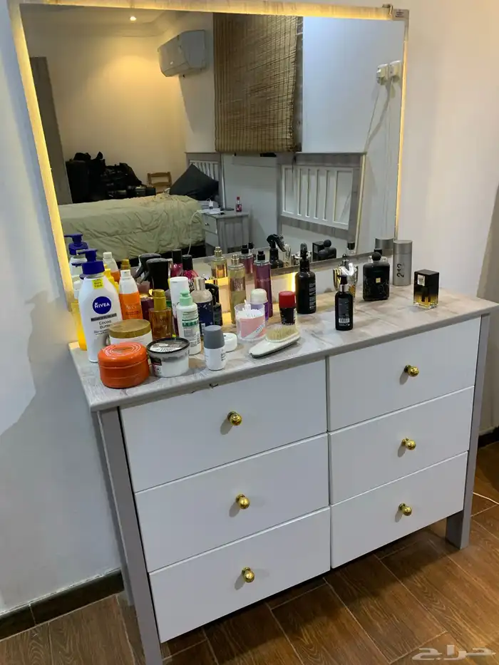 سريرين كوين ومعهم تسريحة وكمدينة 2