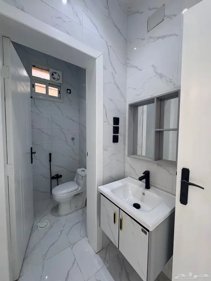 للبيع شقه دور ثانى مصعد جاهز من 340 الف بالمحاله ابها 11