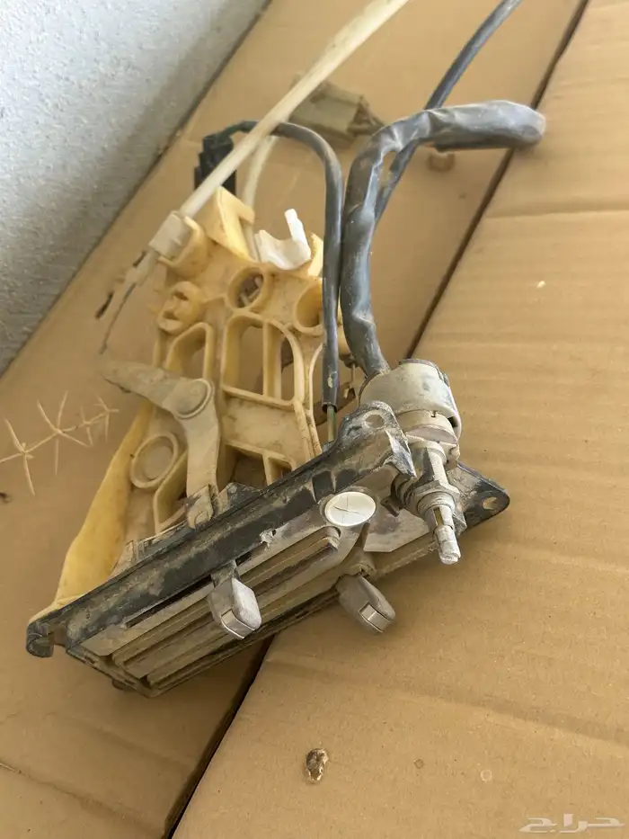 قطع هايلوكس 83 0