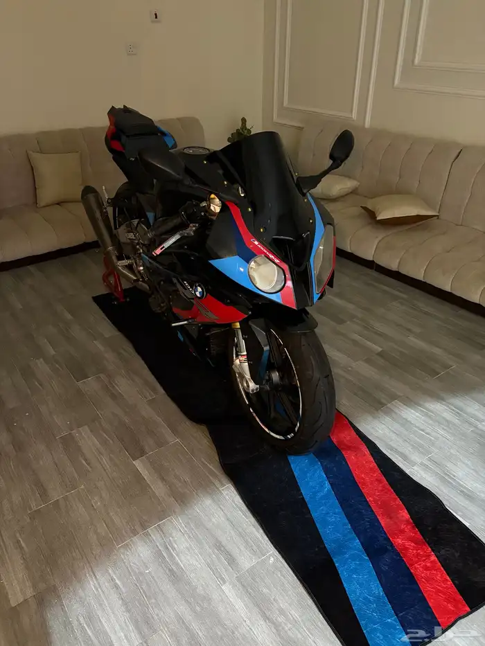 دباب بي ام دبليو 2010 2