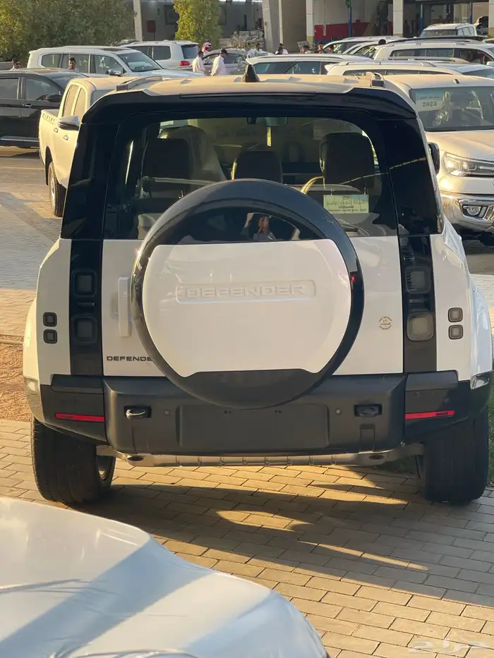 لاندروفر. ديفندر HSE سعودي ألناغي 6 سلندر فل كامل 2026 4