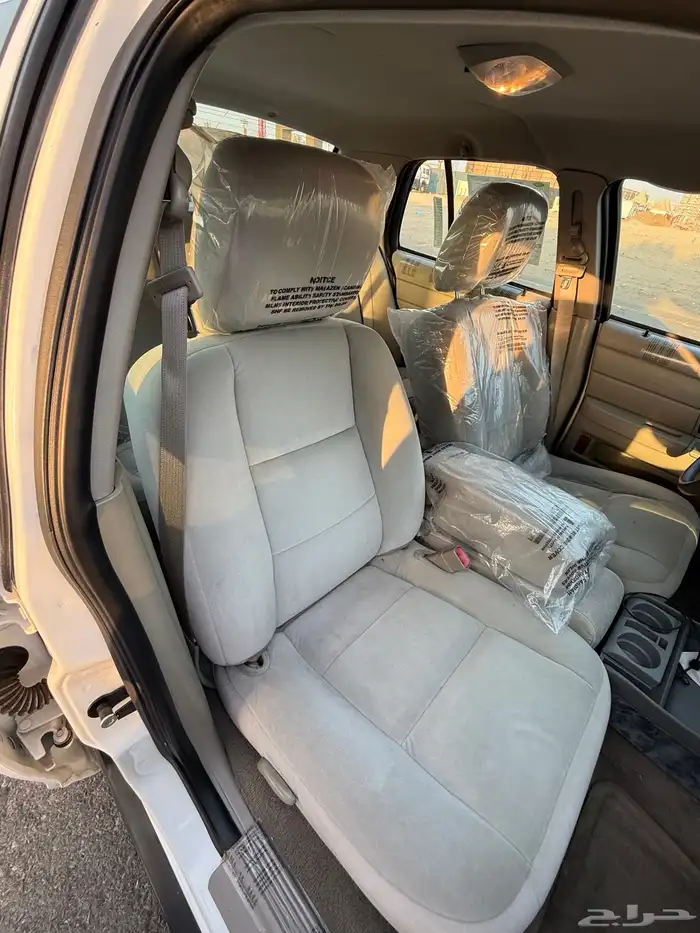 فورد كراون فكتوريا بوليسي مخزن 2011 21