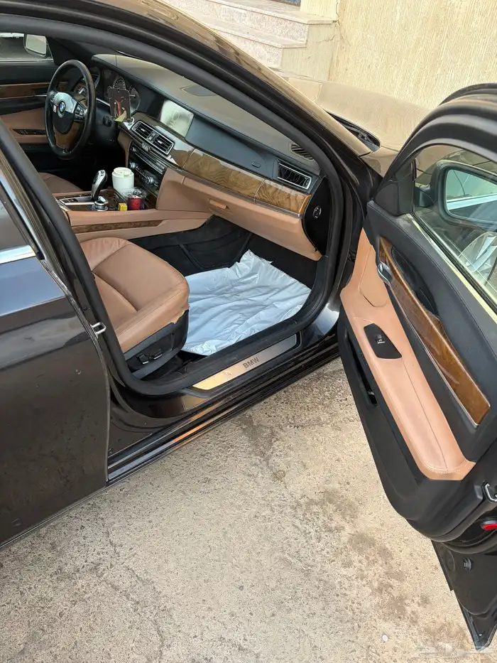 سيارة بي ام دبليو BMW موديل 2011 9