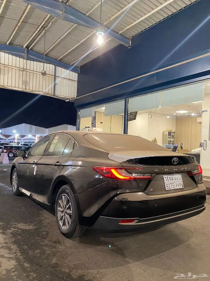 تويوتا كامري ستاندر ابيض واسود 2025 7