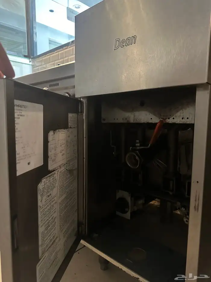 معدات مطعم ومقهى شبه جديده للبيع 32