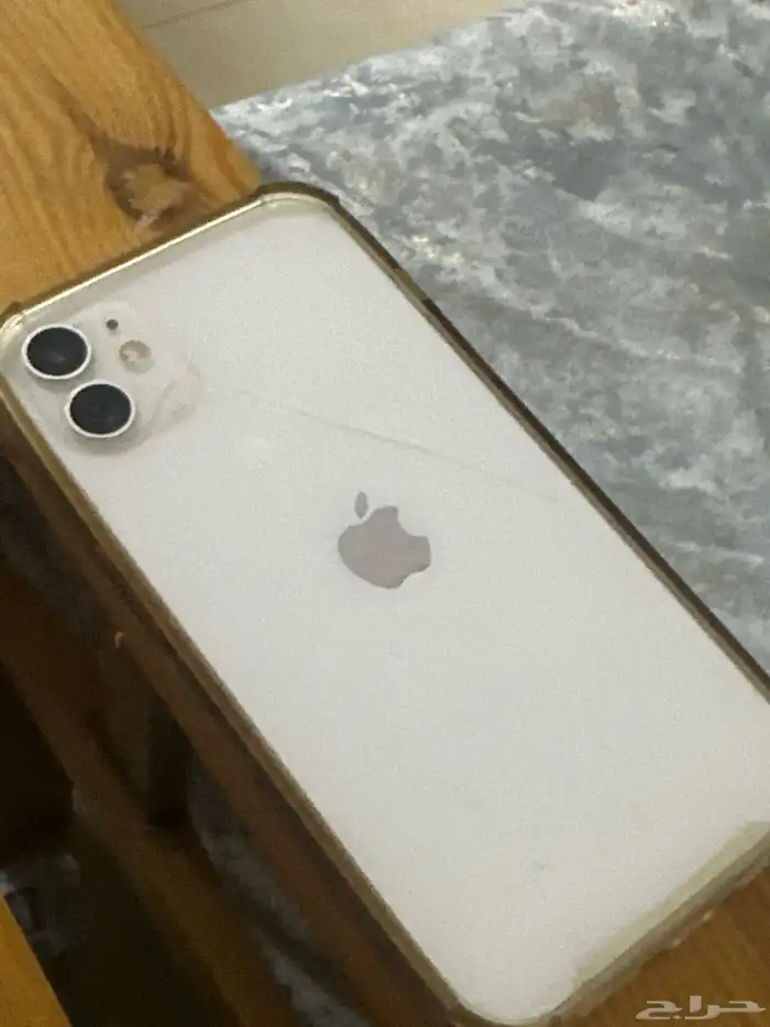 ايفون 11ابيض 1