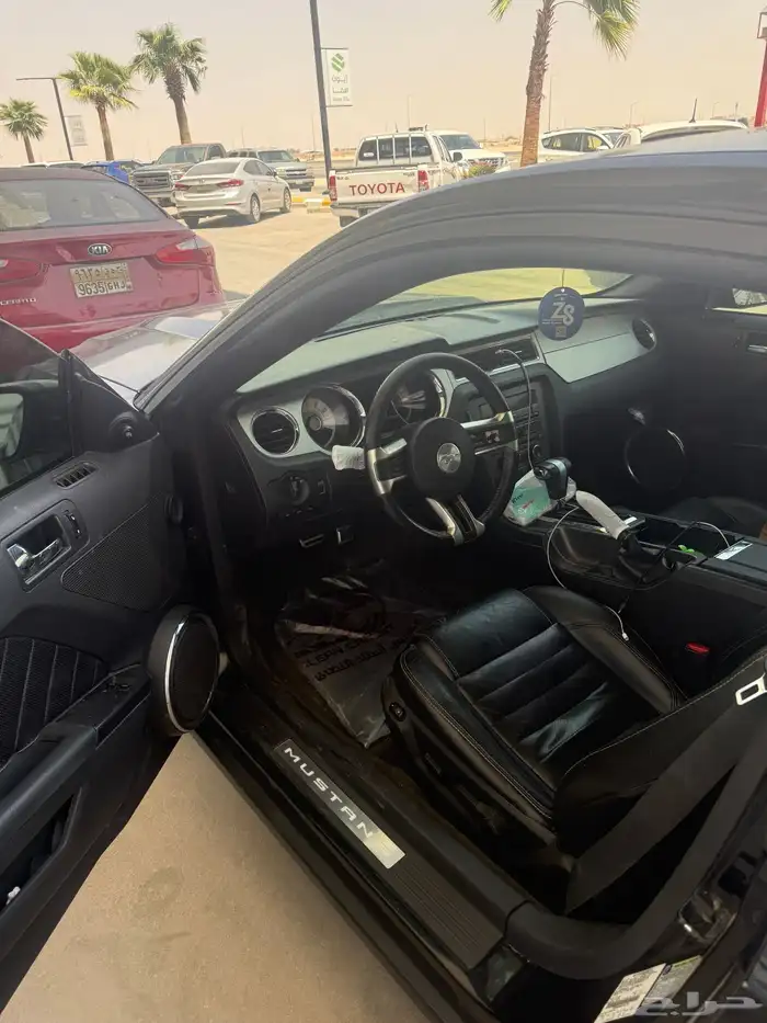 موستنج 2010 12