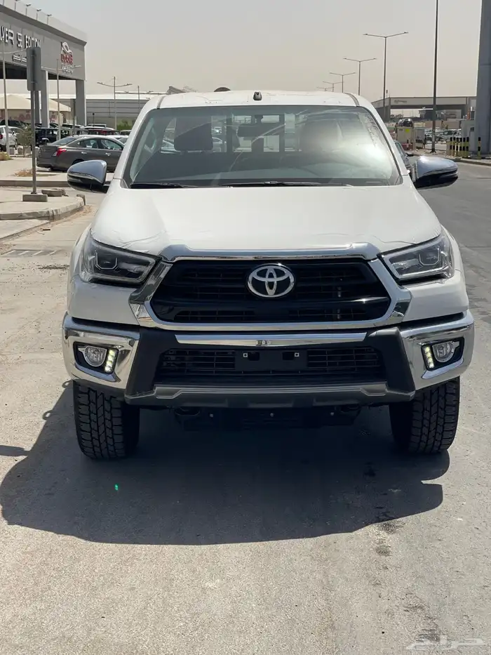 هايلوكس غمارتين بريمي GLX-S دبل بنزين بصمه قير تمتيك 2025 0