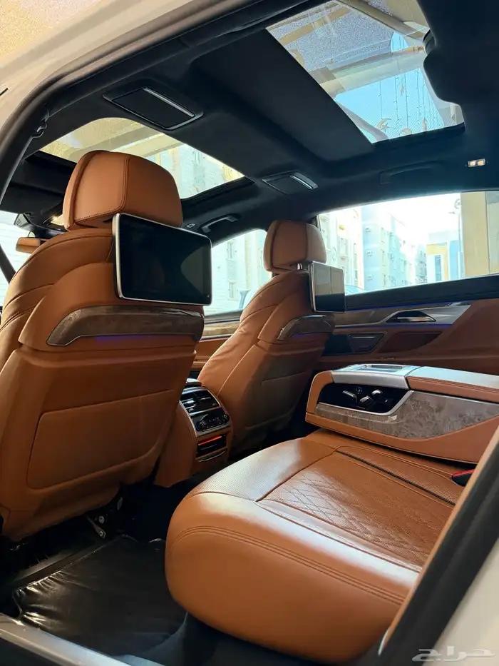 بي ام دبليو 2020 _740Li 5