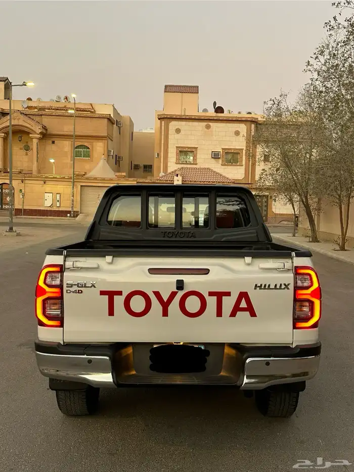 تويوتا هايلكس 2023 غمارتين دبل ديزل قير اتوماتيك . 3