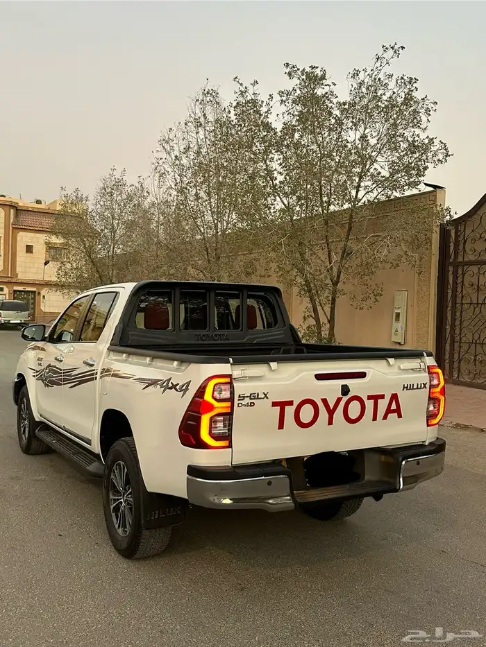 تويوتا هايلكس 2023 غمارتين دبل ديزل قير اتوماتيك . 5