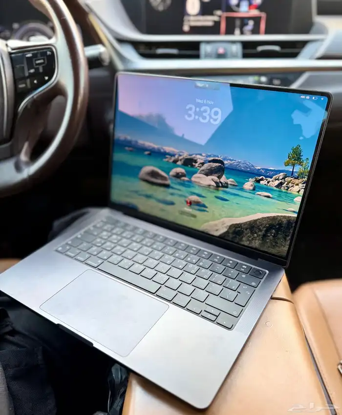 ماك بوك برو M4 7