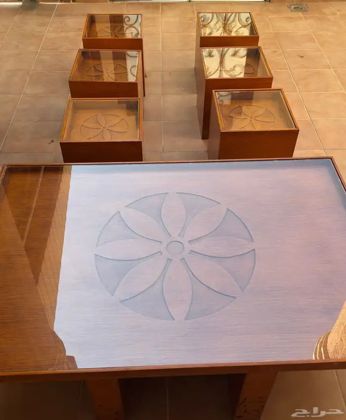 طاولة ضيافة مجالس كبيرة مع طاولات تقديم صغيرة 7