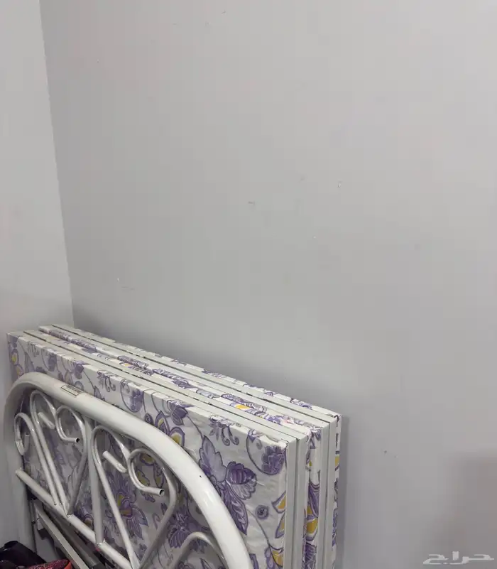 مخزن حديد  سرير حديد  مكتب مع دولاب  قلايه فيلبس 7