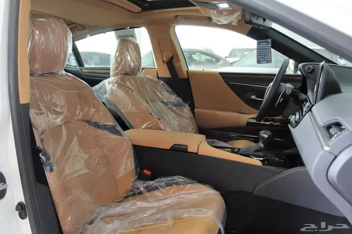 لكزس - ES300 HH هايبرد - 2025 - فل كامل - خليجي 17