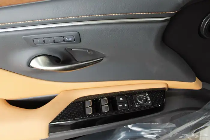 لكزس - ES300 HH هايبرد - 2025 - فل كامل - خليجي 13