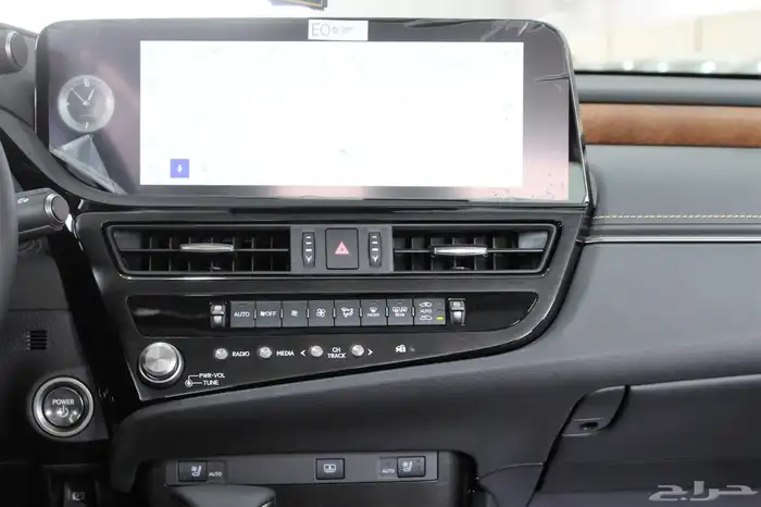 لكزس - ES300 HH هايبرد - 2025 - فل كامل - خليجي 15