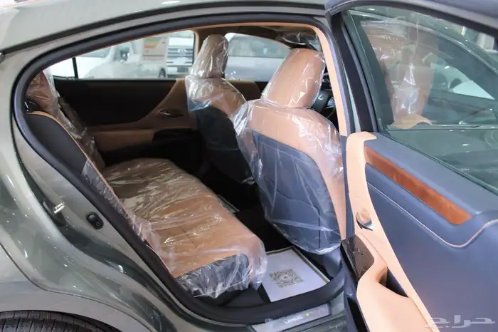 لكزس - ES350 CC - بريمي - 2025 34