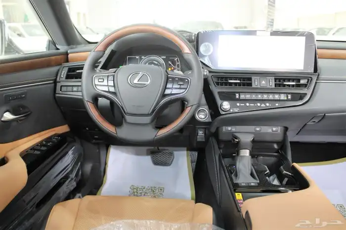 لكزس - ES300 HH هايبرد - 2025 - فل كامل - خليجي 20