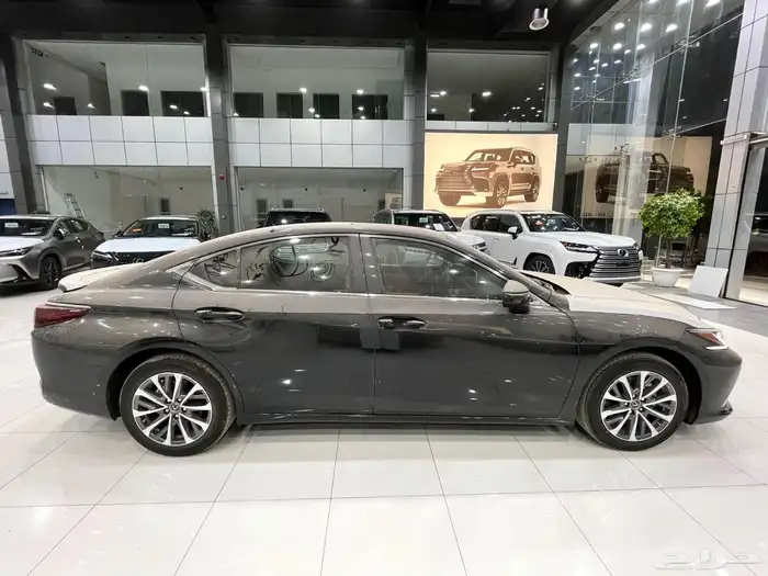 لكزس es300 هايبرد AH 6