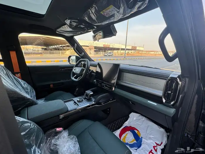 جيتور لاكجري اسود داخلي زيتي اصفار جديد أصفار 2026 9