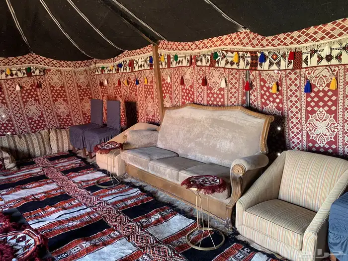 بيت شعر للبيع بأثاثه 5