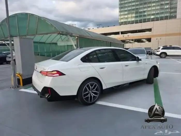 BMW 520 i أصفار 1
