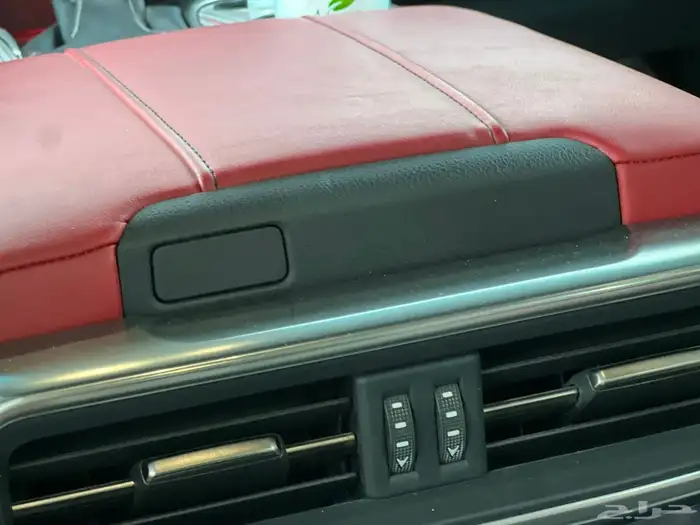 لكزس 2022 LX سعودي بحالة الوكاله 36