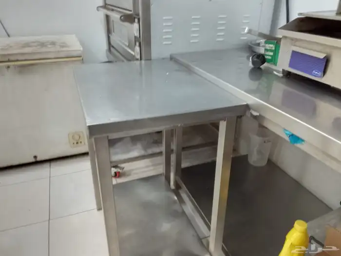 عندي محل بيتزا بقبل الأدوات كامل استخدام شهرين فقط 16