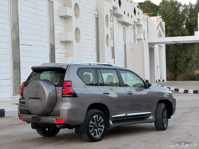 تويوتا برادو 2022-VX وكاله 9