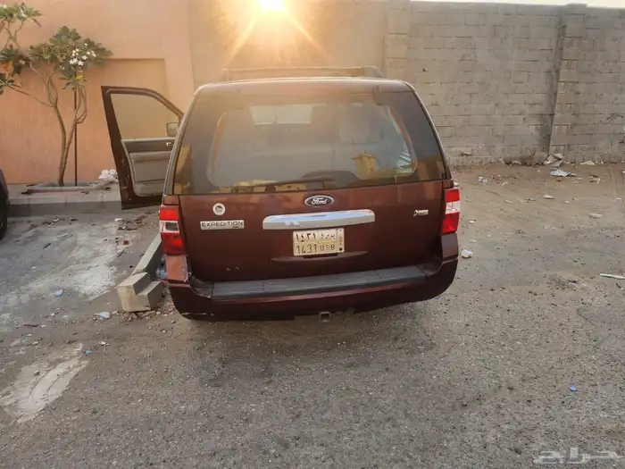 موديل 2010 اكسبدشن ماشي 215k 0